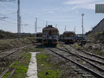 Una foto ravvicinata dei primi tre vagoni